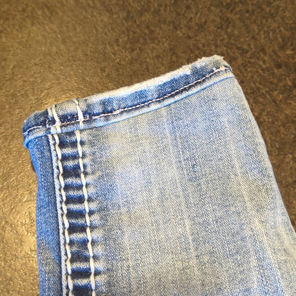 Rock Revival Sundee Jeans - Picture 13 of 15